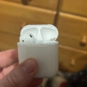 AirPod first generation missing one pod